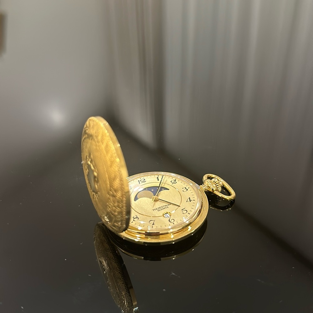 Majeston Vintage Gold Played Pocket Watch